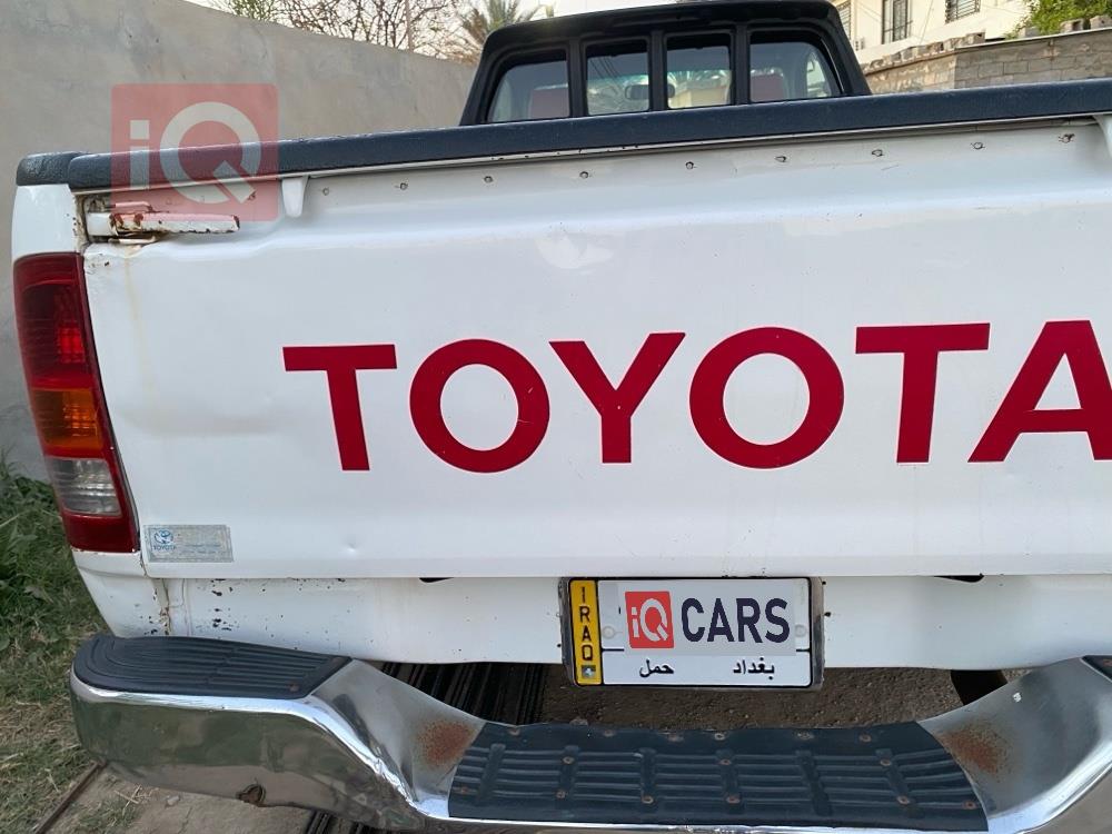 تويوتا هايلوكس